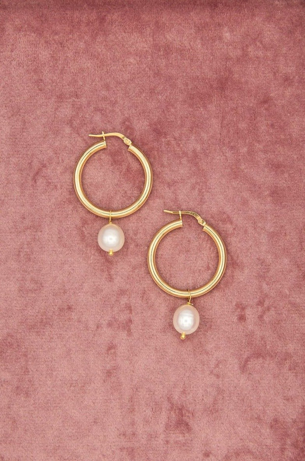 BERENICE - Orecchini a cerchio con perle pendenti