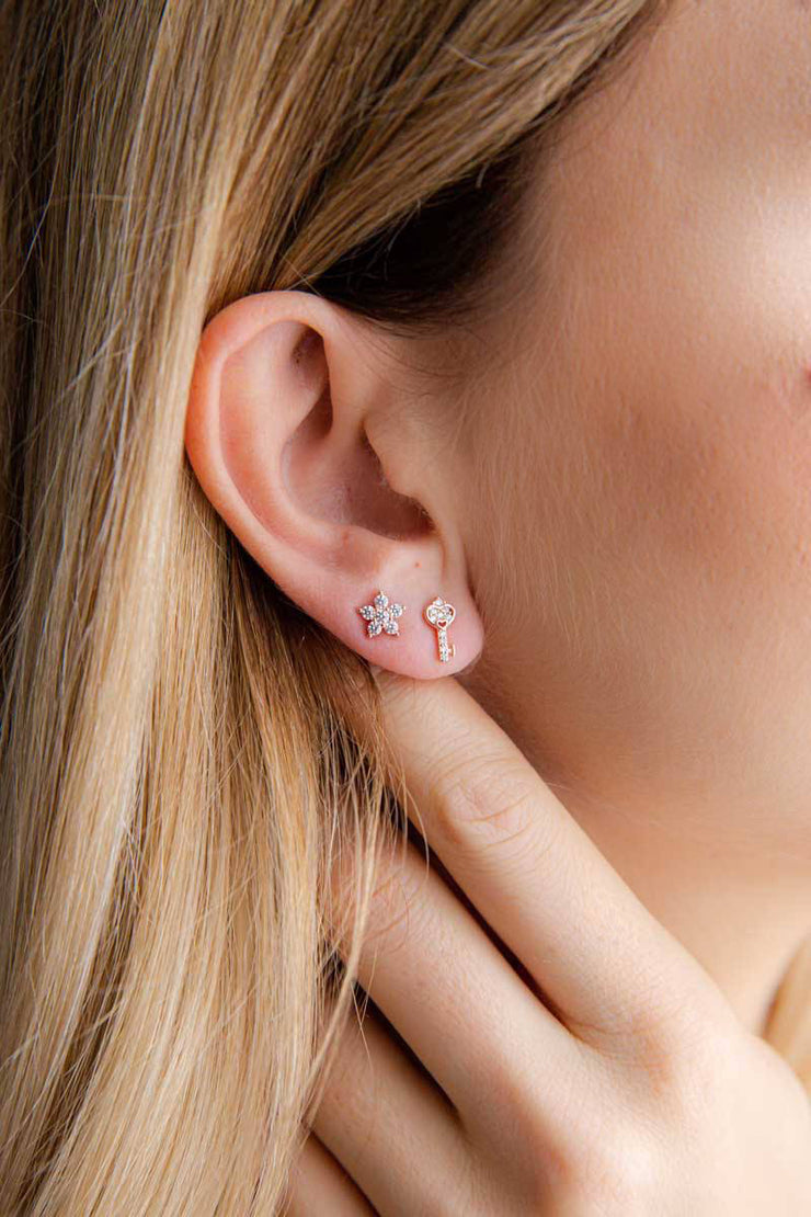 Orecchini a forma di fiore colorati a clip, orecchini a perno e ciondoli, 12mm, Acciaio inossidabile Orecchini a forma di fiore colorati a clip, orecchini a perno e ciondoli, 12mm, Acciaio inossidabile